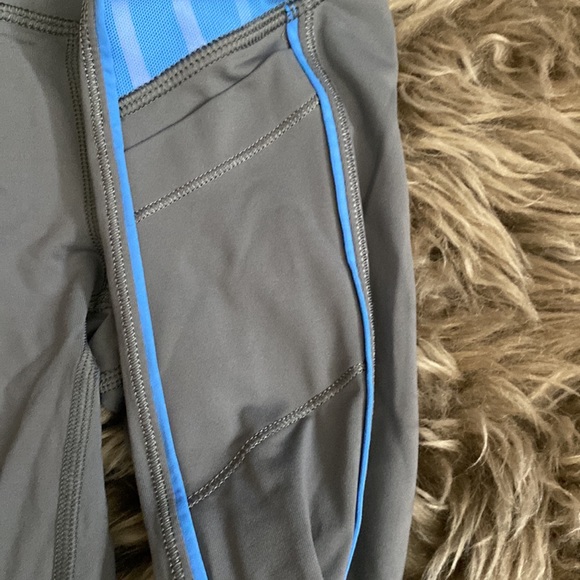 2 for $20 Lululemon Ivivva Girls Workout Capris Shorts Side Pockets - Picture 3 of 6